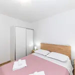 Apartman Beautiful In Okrug Gornji *
