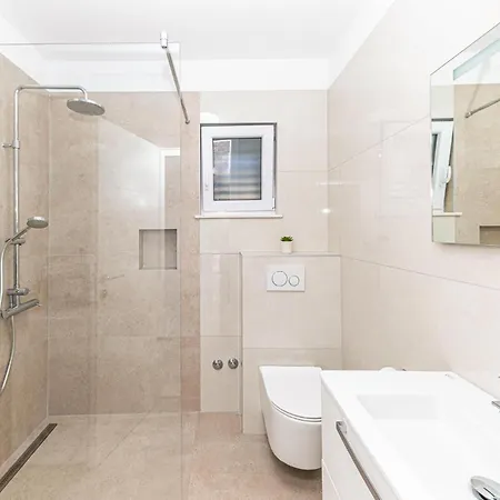 2 Bedroom Gorgeous Apartment In Okrug Gornji * Trogir