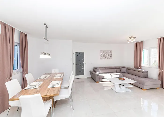 Beautiful In Okrug Gornji