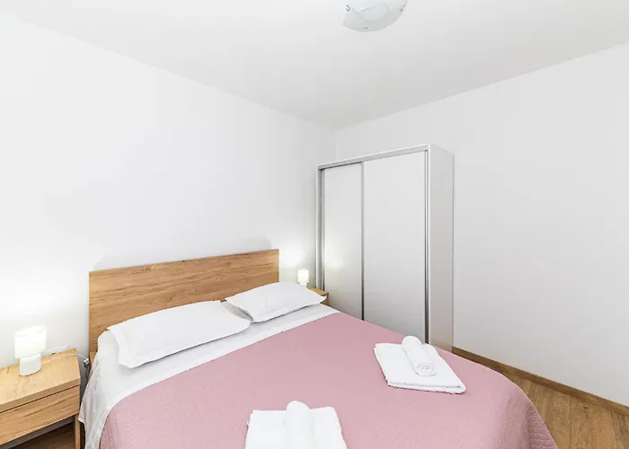 公寓 Beautiful In Okrug Gornji