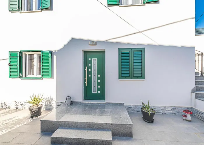 Apartman Beautiful In Okrug Gornji *