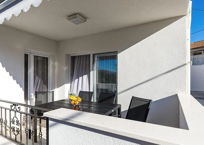 Beautiful In Okrug Gornji Apartman Trogir